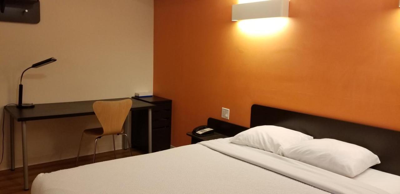 Joys Inn Innisfail, Ab Экстерьер фото