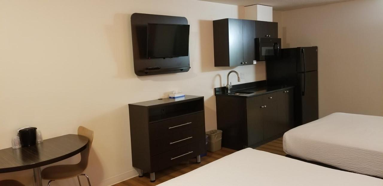 Joys Inn Innisfail, Ab Экстерьер фото