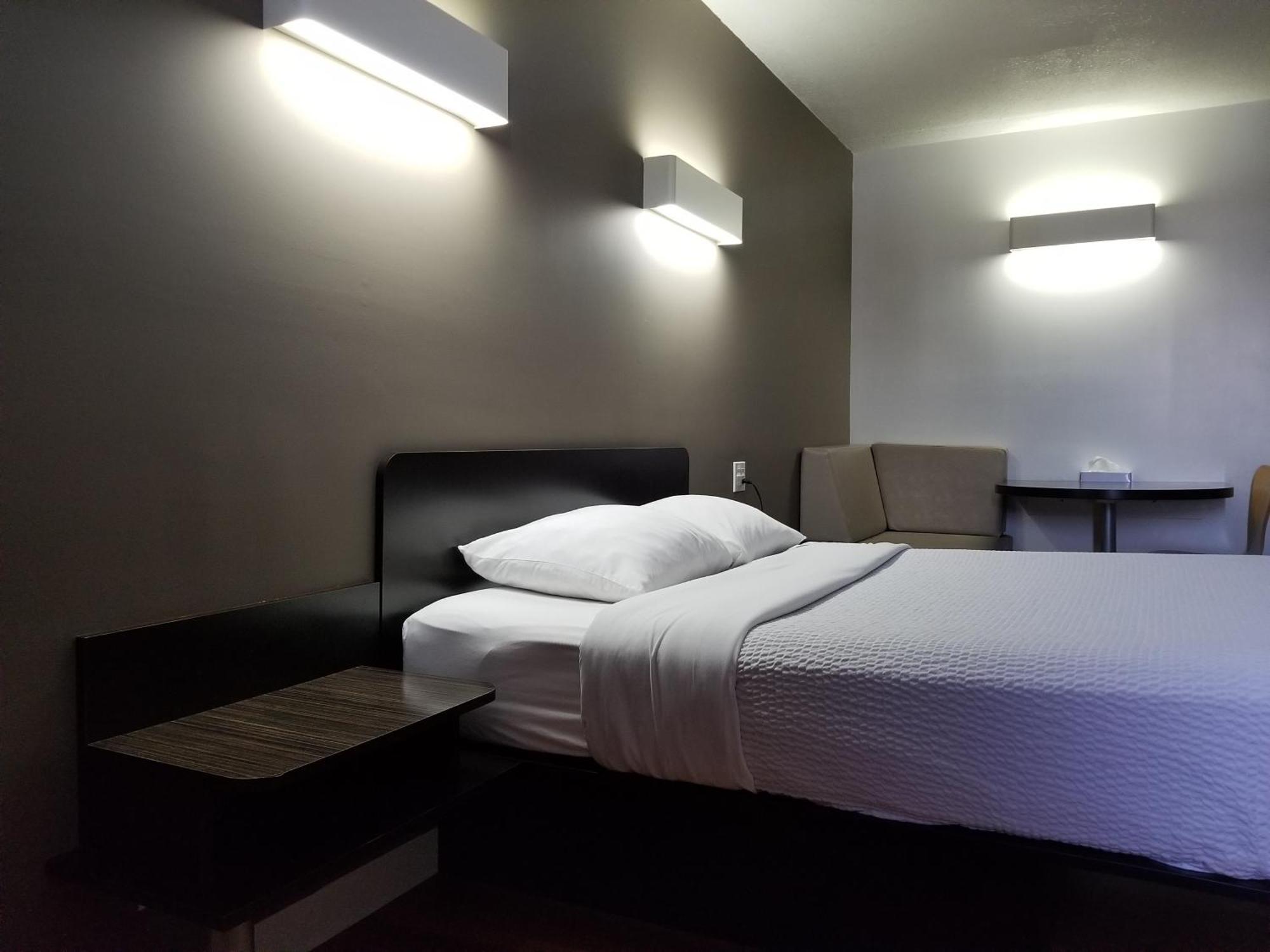 Joys Inn Innisfail, Ab Экстерьер фото