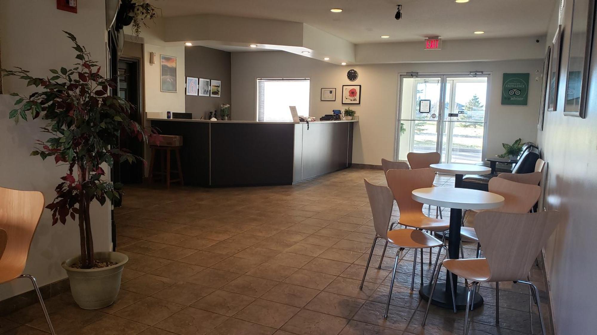 Joys Inn Innisfail, Ab Экстерьер фото