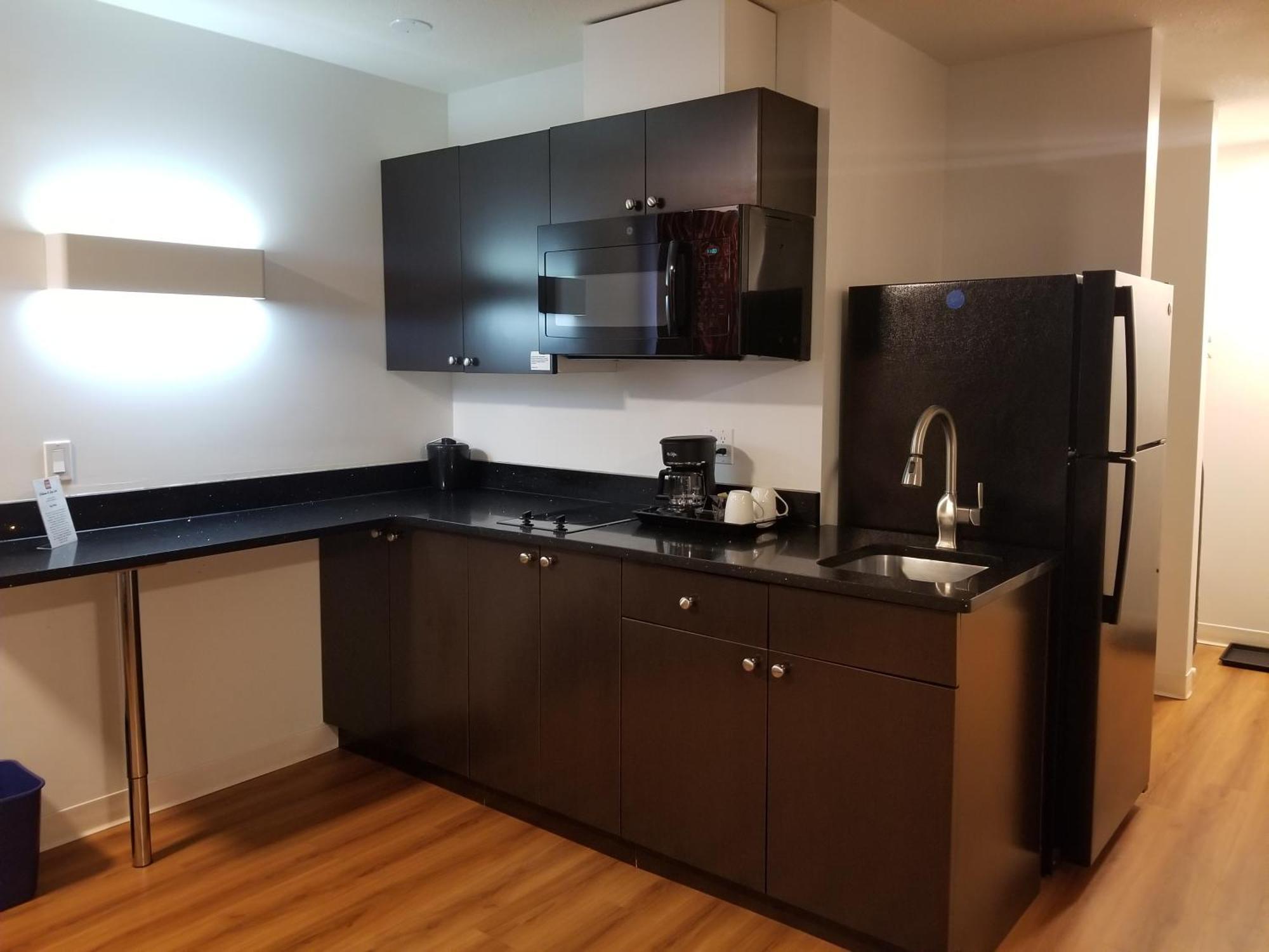 Joys Inn Innisfail, Ab Экстерьер фото