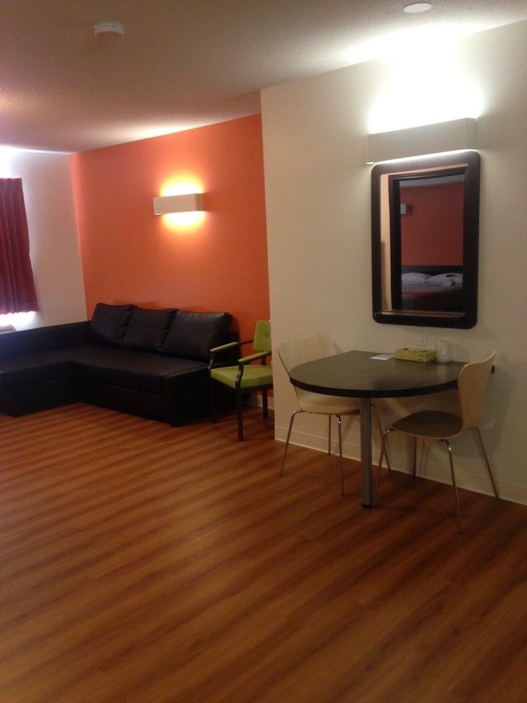Joys Inn Innisfail, Ab Экстерьер фото